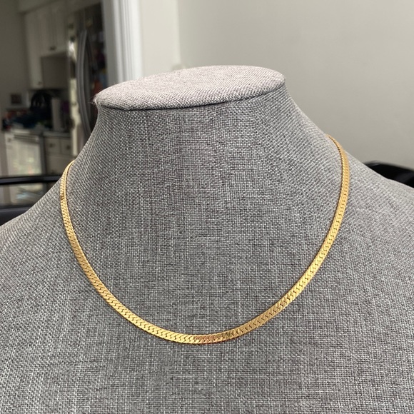 Jewelry - Herringbone chain necklace gold tone